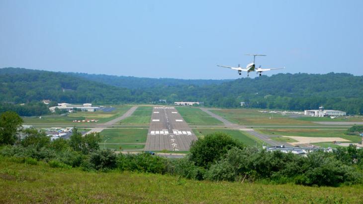 DanburyAirport06